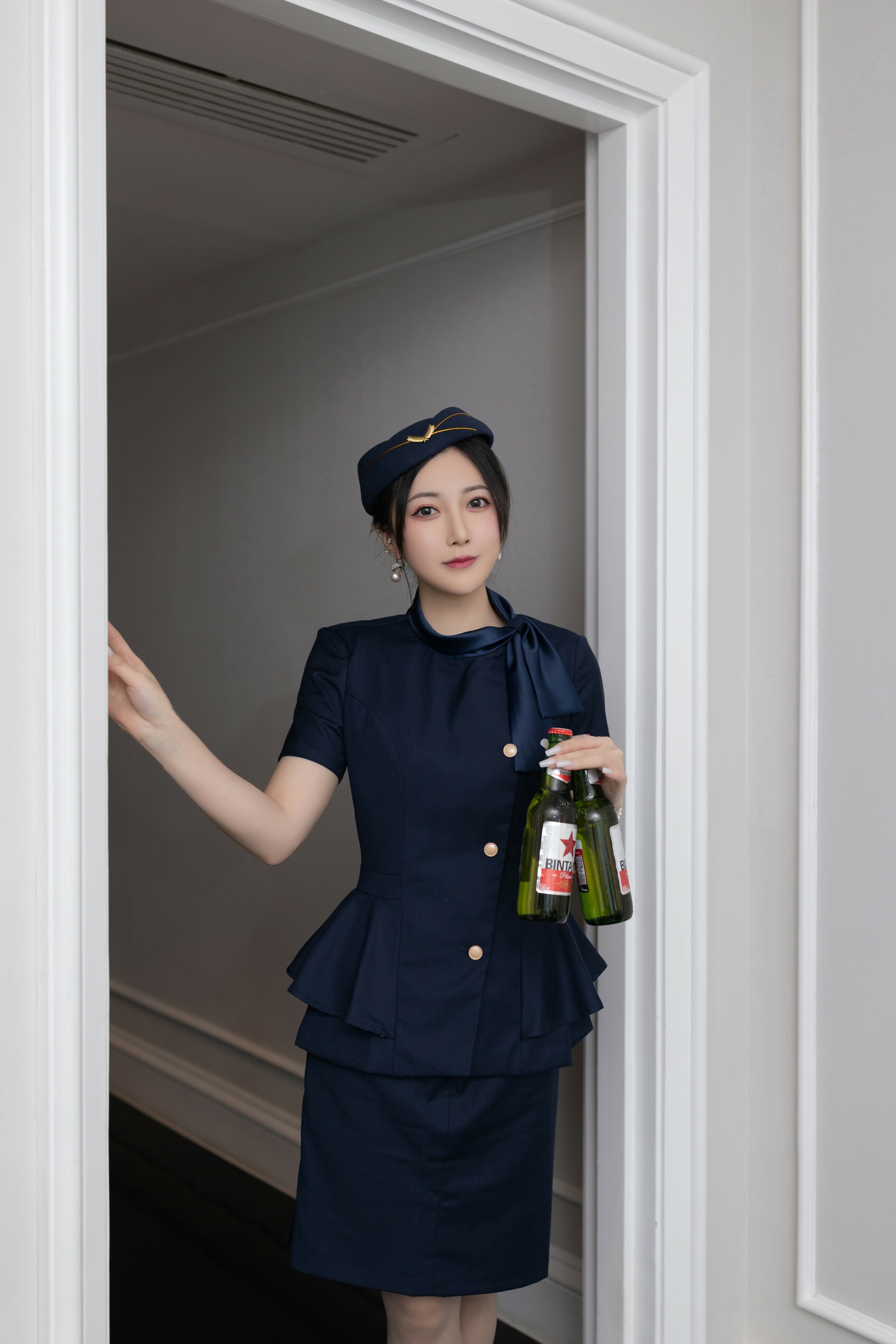 秀人网 美女名模 鱼子酱Fish – 内购无水印《空姐制服》 [123P]